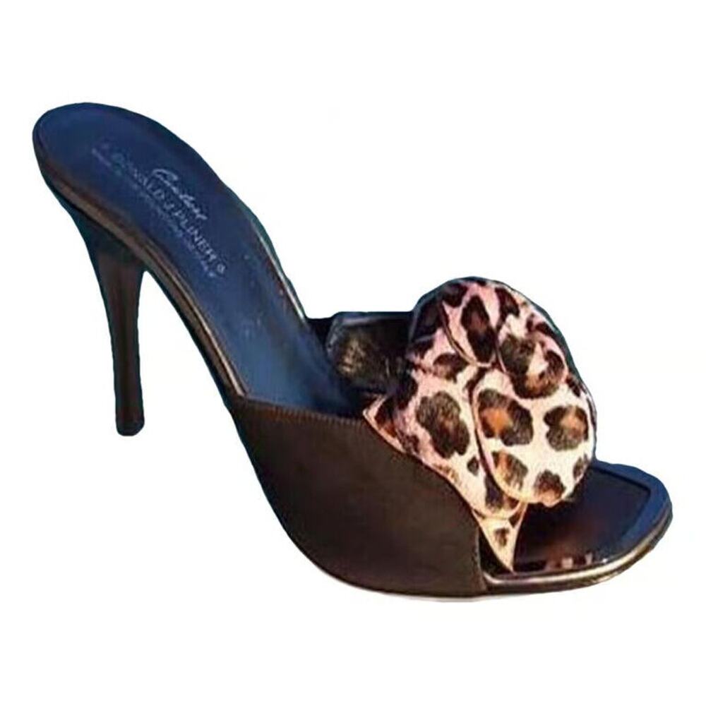 Donald Pliner Couture Suede Leather Shoe Congo Hair Calf Flower Slide NWT $300